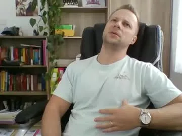 aaaandzzz's Thumb Image