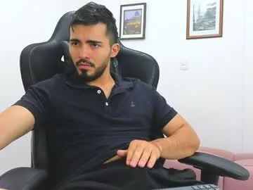 alejandroo_7's Thumb Image