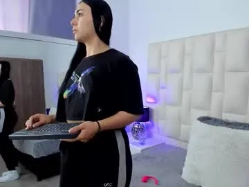 ariana_rouse_ Image 15