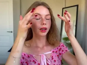 elli_harmon Image 7