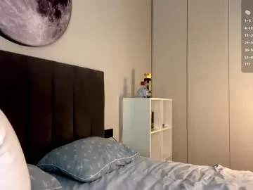 ellie_hollow Image 13