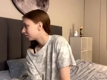 ellie_hollow Image 15