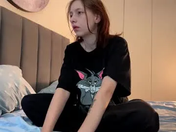 ellie_hollow Image 3