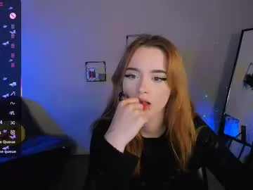 liana_kisses Image 10