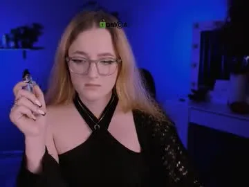 luna_berryy Image 19