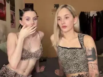 lustytwins Image 7