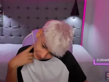 olivertwinky_ Image 3