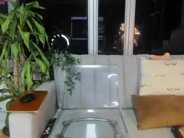 petite_linda Image 19