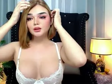 princesshugecumontop Image 18