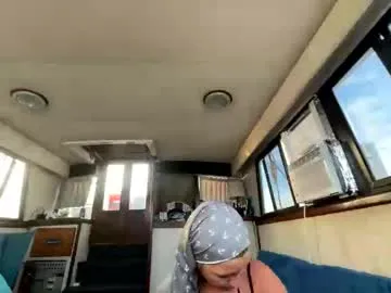 saltycaptain69_hatgirl69 Image 16