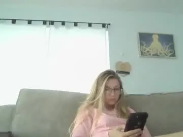 saltycaptain69_hatgirl69 Image 9