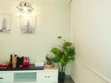 vctoria_collins_ Image 4