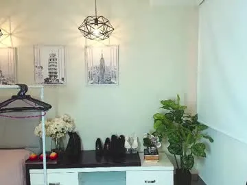 vctoria_collins_ Image 8