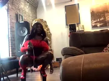 vixenthedoll Image 4