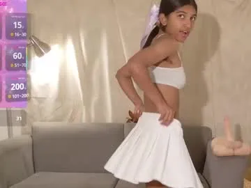 yuliethpetite Image 2