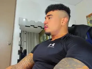 zeus_strong93 Image 4