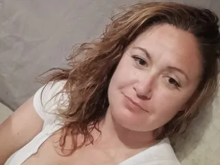 Lusciouslegs's Thumb Image