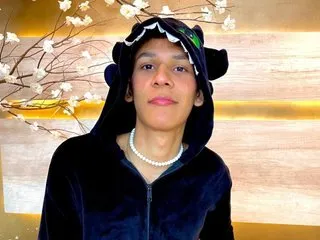 StrawwBoyss's Thumb Image